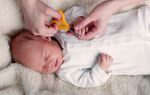 Как правильно стричь ногти новорожденному